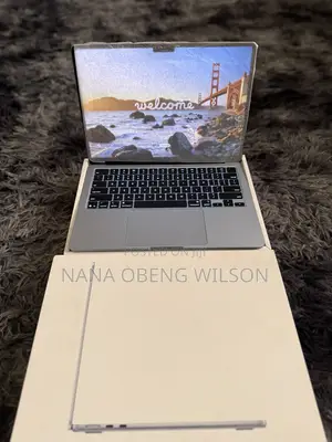 New Laptop Apple MacBook Air 2025 M4 16GB Apple M4 SSD 512GB