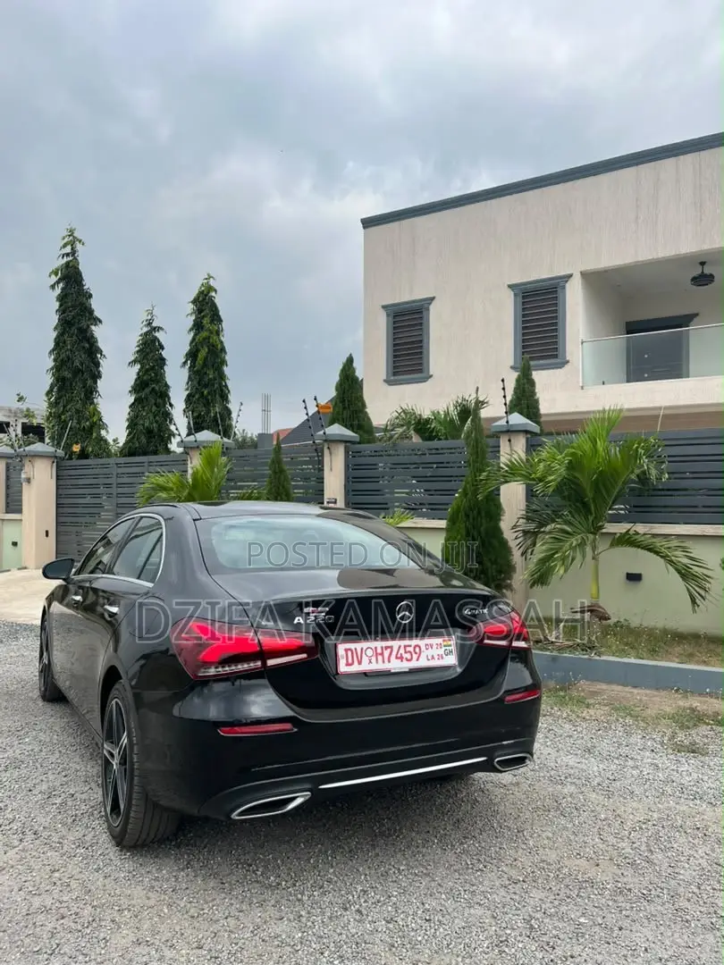 Mercedes-Benz 220 2019 Black