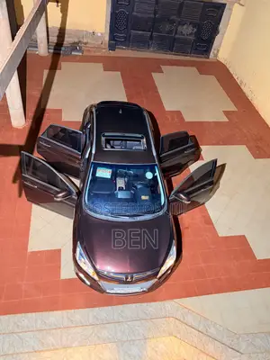 Luxgen U6 2.0 Petrol FWD 2017 Brown
