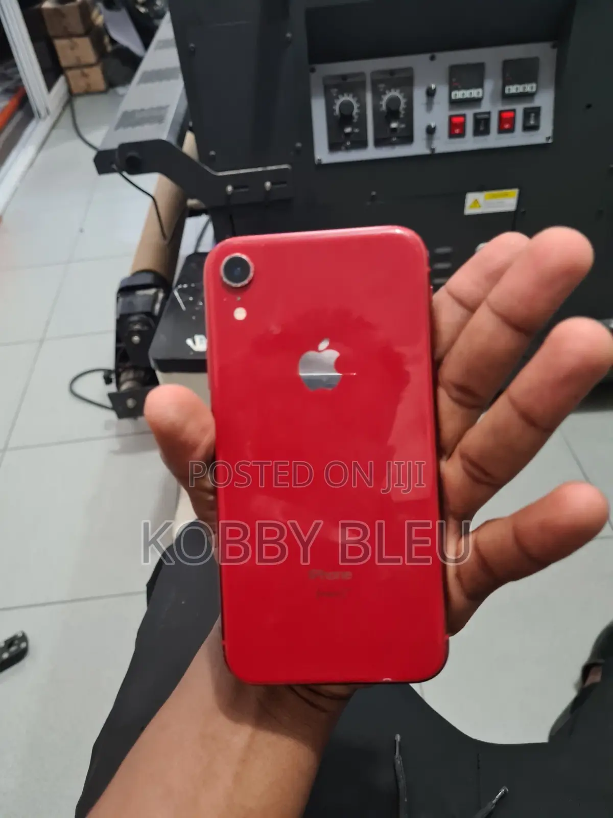 Apple iPhone XR 64 GB Red