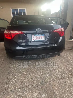 Toyota Corolla LE (1.8L 4cyl 2A) 2018 Silver