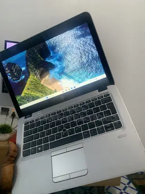 Laptop HP EliteBook 820 G4 8GB Intel Core i5 SSD 256GB