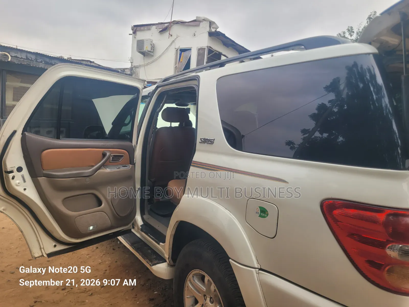 Toyota Sequoia SR5 4dr SUV 4WD (4.7L 8cyl 4A) 2002 White