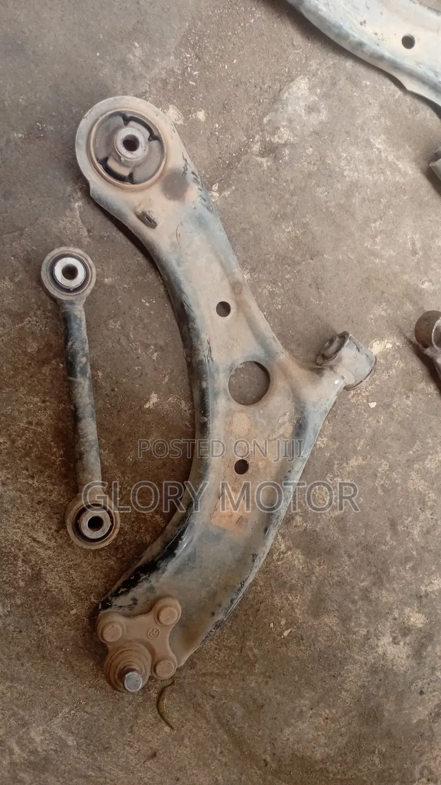 All Kinds of Brand New and Home Used Lowerarm and Bushing.