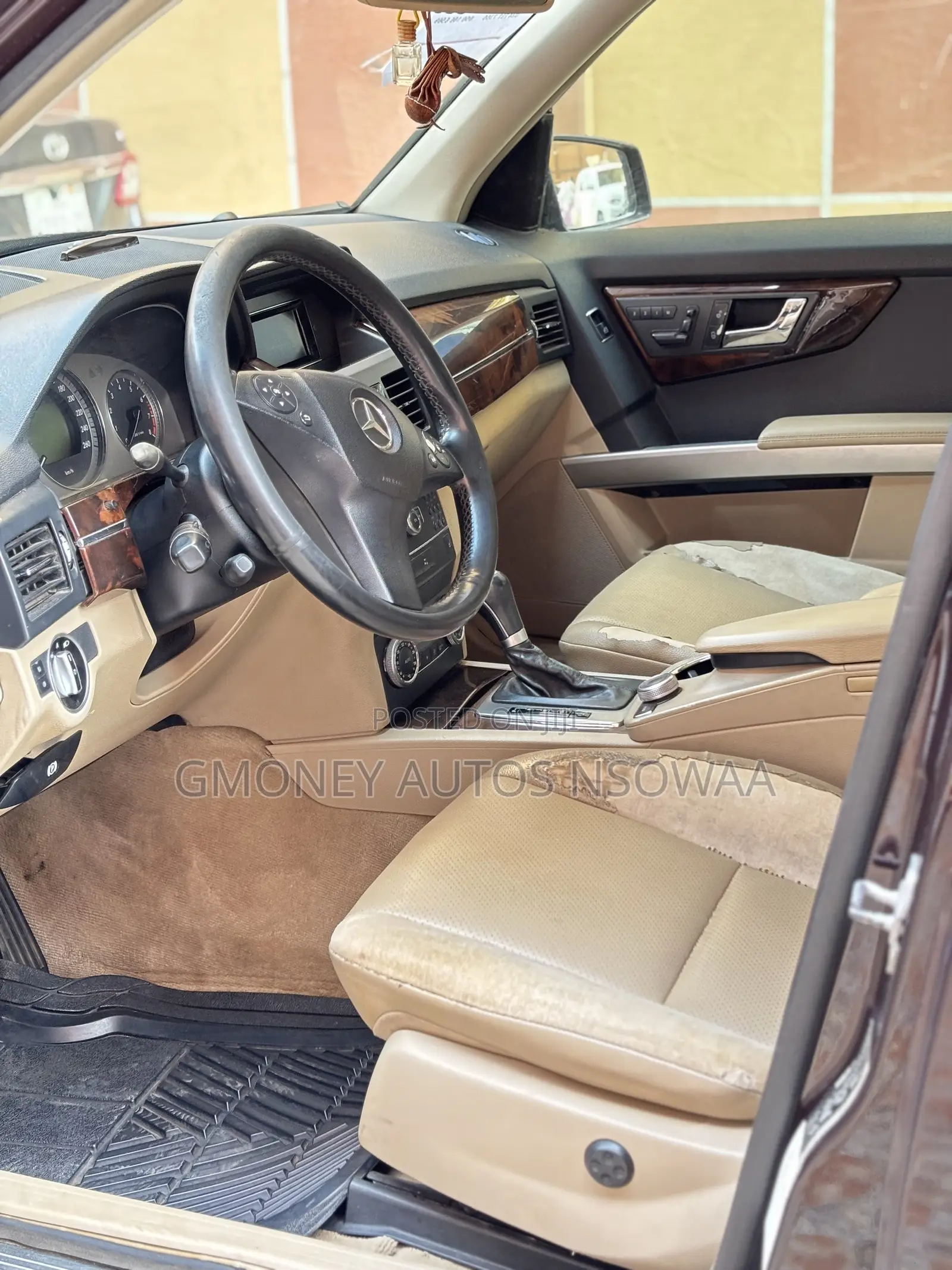 Mercedes-Benz GLK-Class Base GLK 350 4dr AWD 4MATIC (3.5L 6cyl 7A) 2015