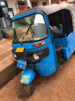 Bajaj Boxer 150 UG 2025 Green