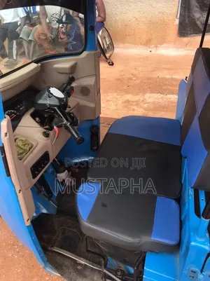 Bajaj Boxer 150 UG 2025 Green