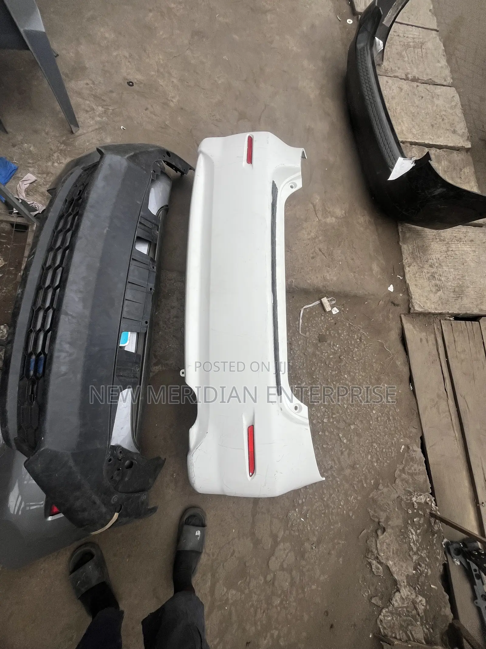 Toyota Matrix 2009 Back Bumper Hm Used Available
