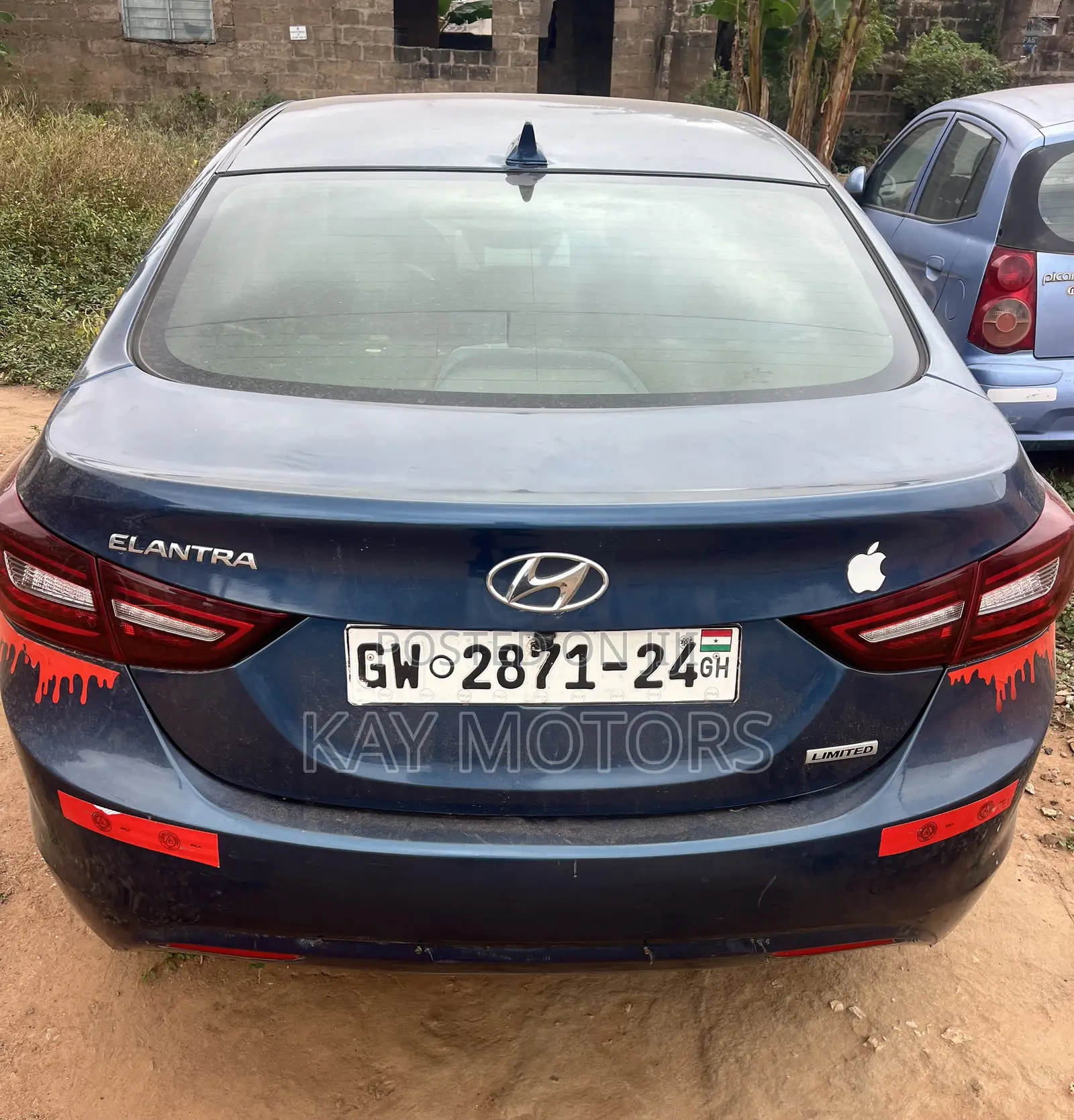 Hyundai Elantra Limited Sedan FWD (1.8L 4cyl 6A) 2013 Blue