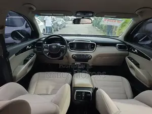 Kia Sorento 2.4L LX AWD 2019 White