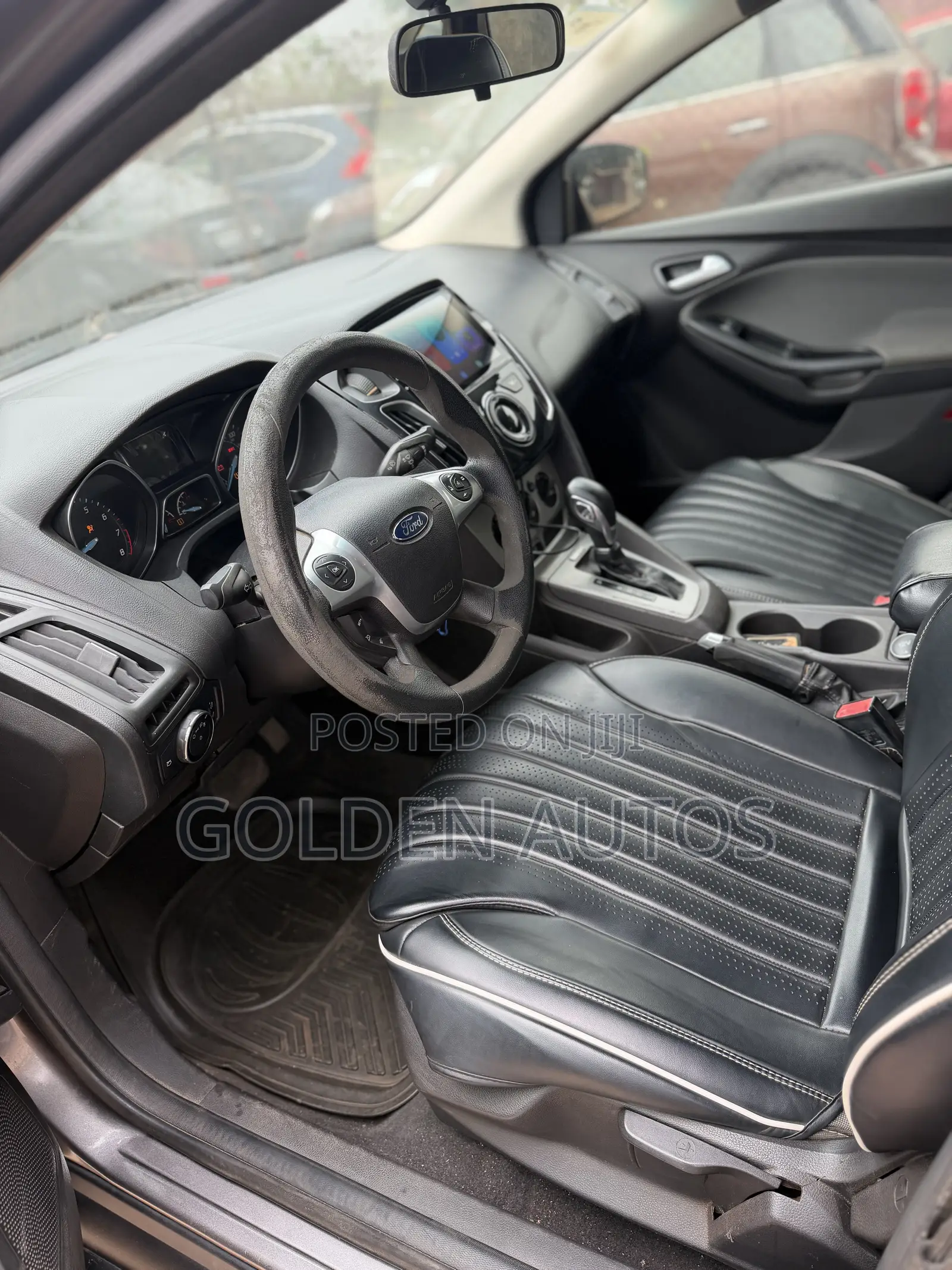 Ford Focus SE 4dr Sedan (2.0L 4cyl 5M) 2015 Gray