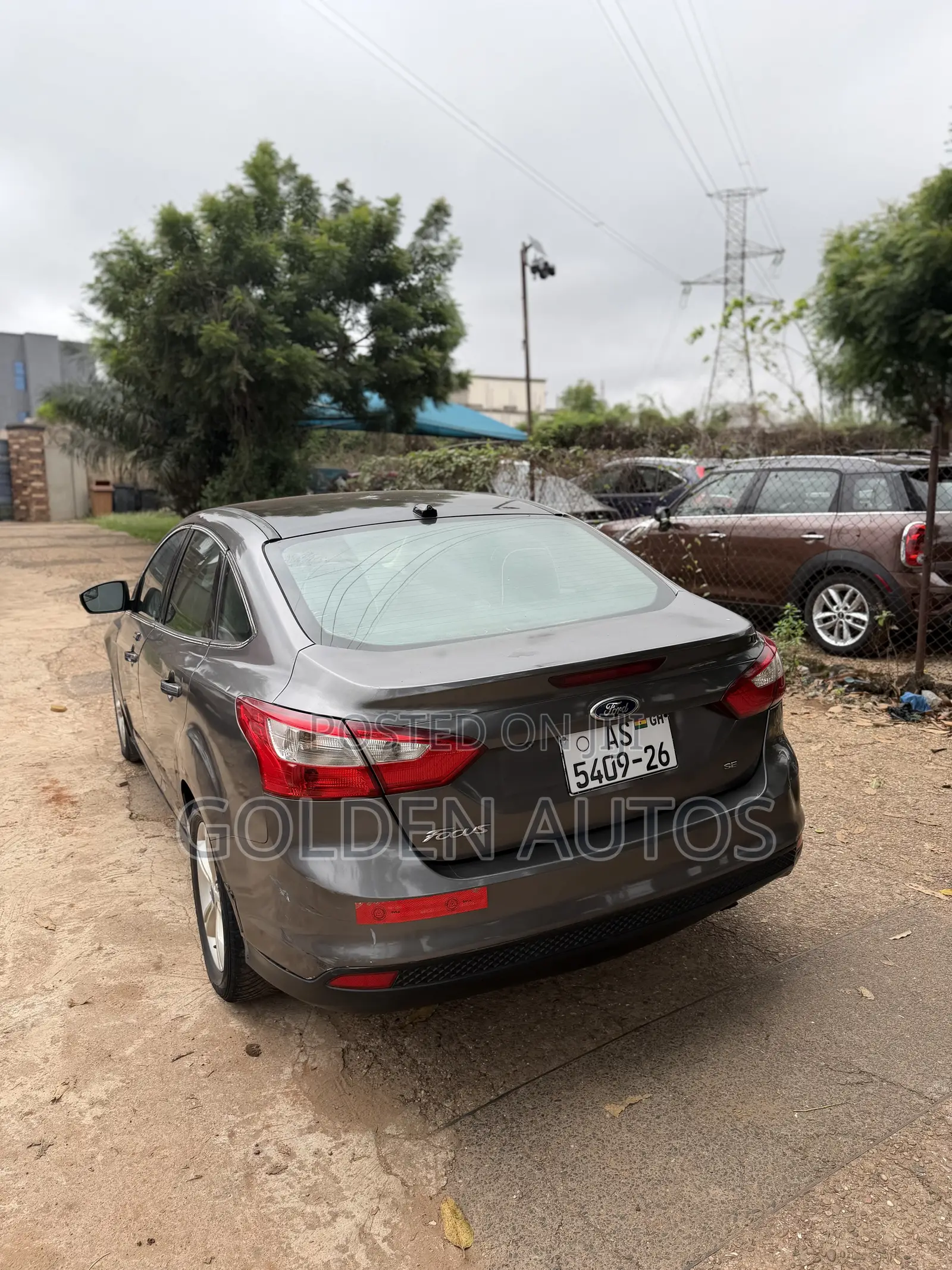 Ford Focus SE 4dr Sedan (2.0L 4cyl 5M) 2015 Gray