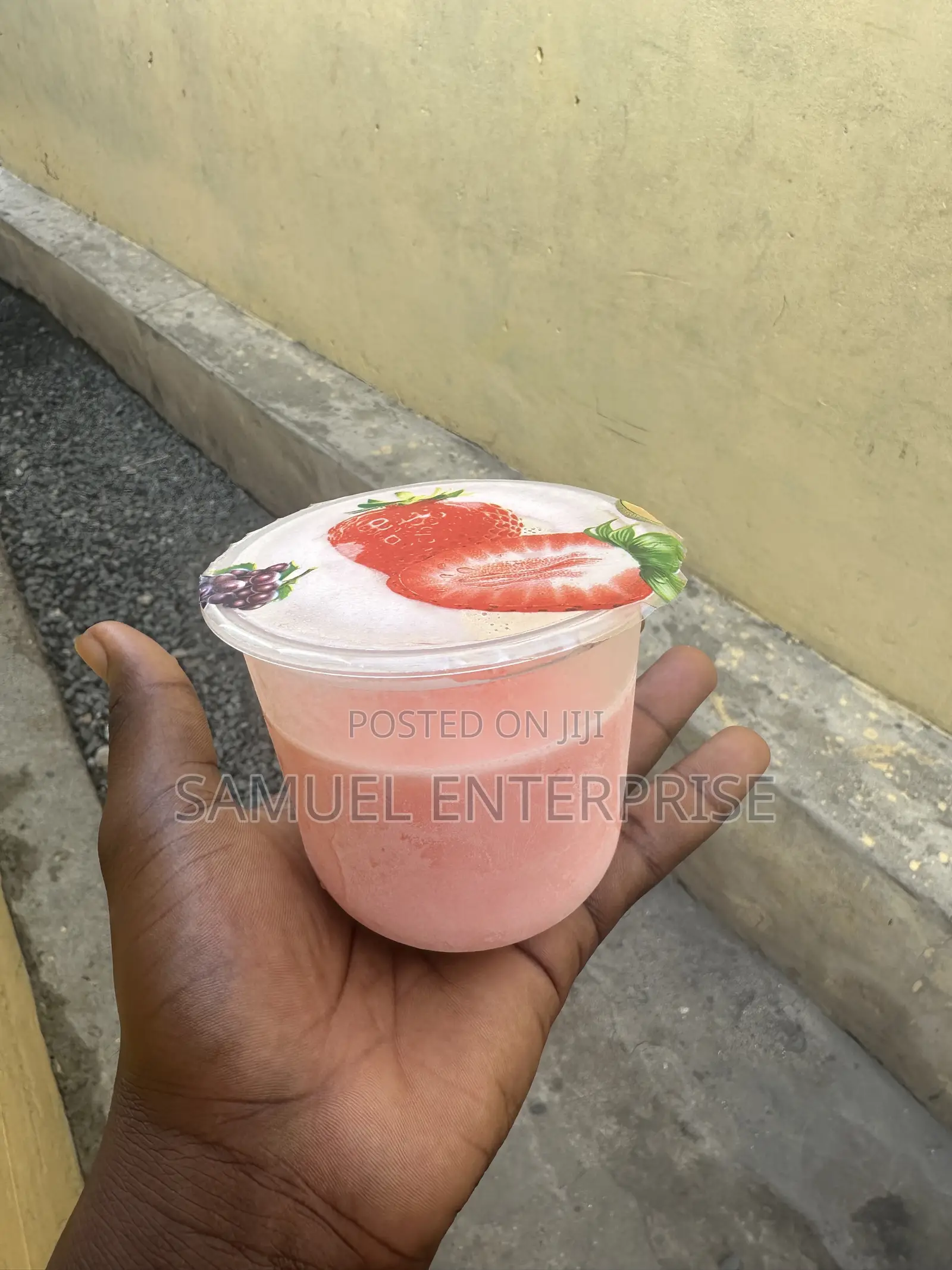 U Shape Cups