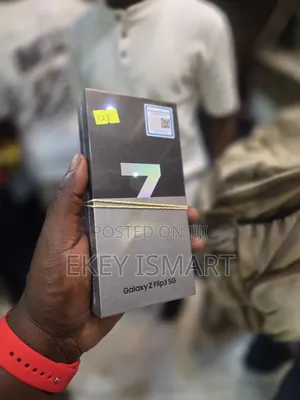 New Samsung Galaxy Z Flip 3 128 GB Black