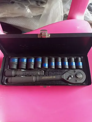 12 Pieces 1/2 Drive Socket Set