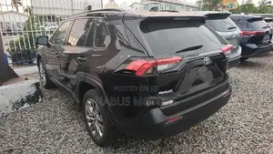 Toyota RAV4 XLE AWD 2024 Gray