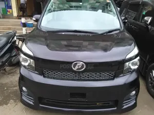 Toyota Voxy V 2WD 8-Seater 2011 Brown