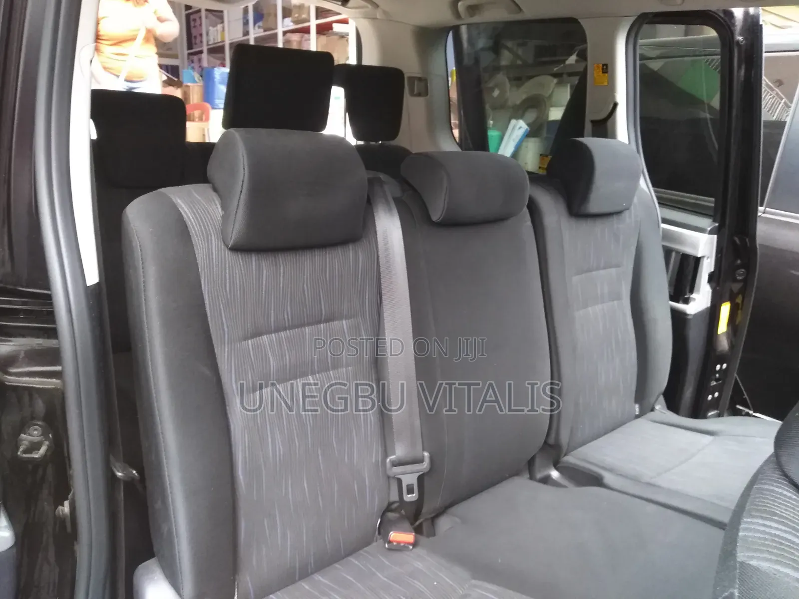 Toyota Voxy V 2WD 8-Seater 2011 Brown