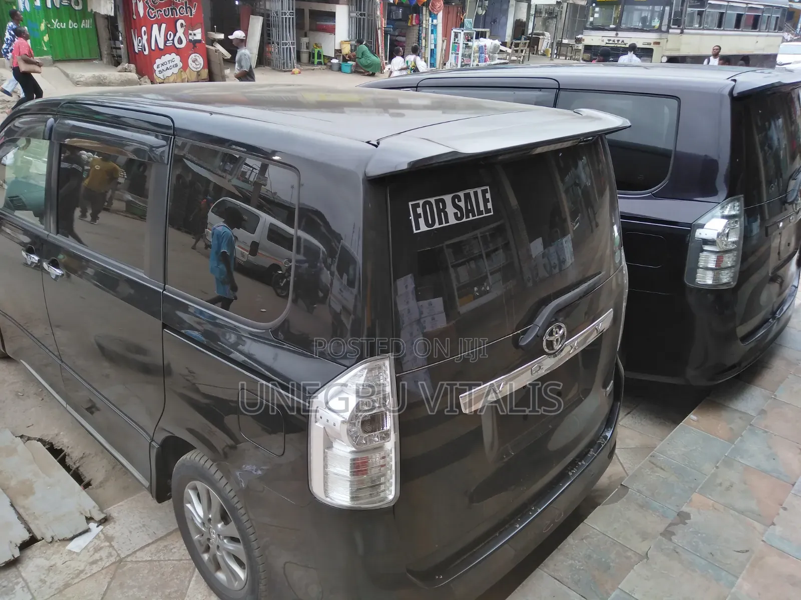 Toyota Voxy V 2WD 8-Seater 2011 Brown