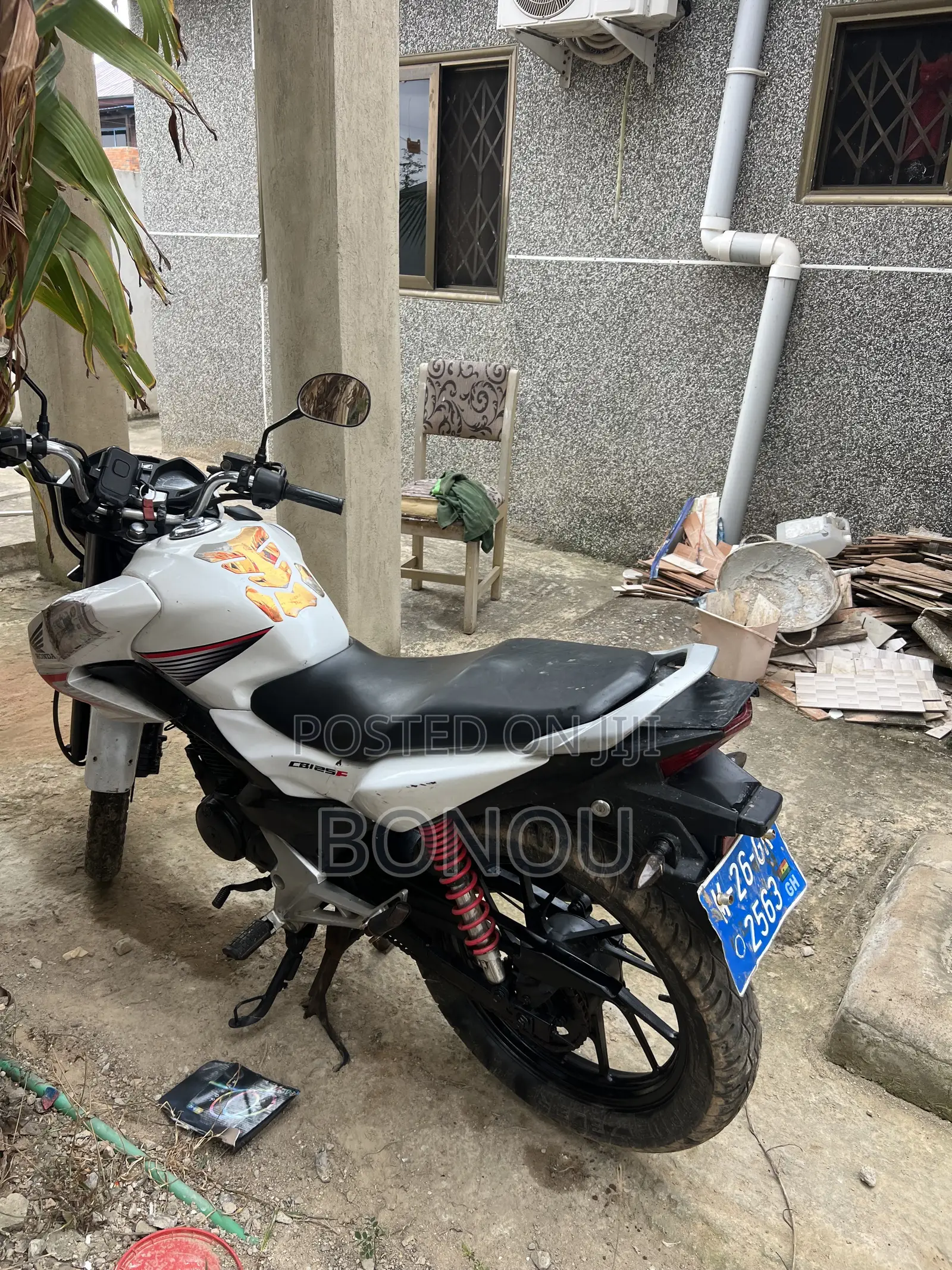 Honda CB 2001 White