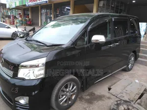 Toyota Voxy X 2WD 8-Seater 2012 Black