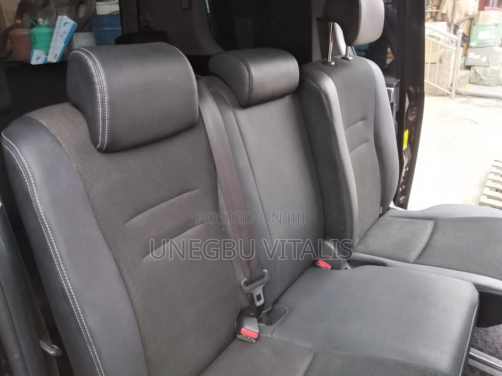 Toyota Voxy X 2WD 8-Seater 2012 Black