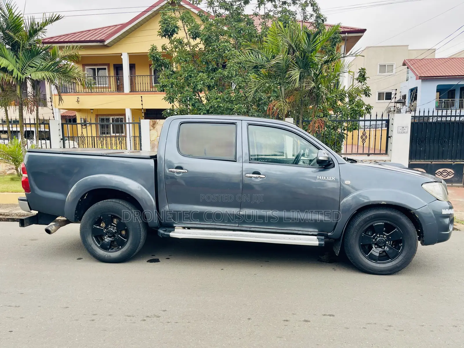 Toyota Hilux 2.5 D-4D 4X4 SRX 2011 Gray
