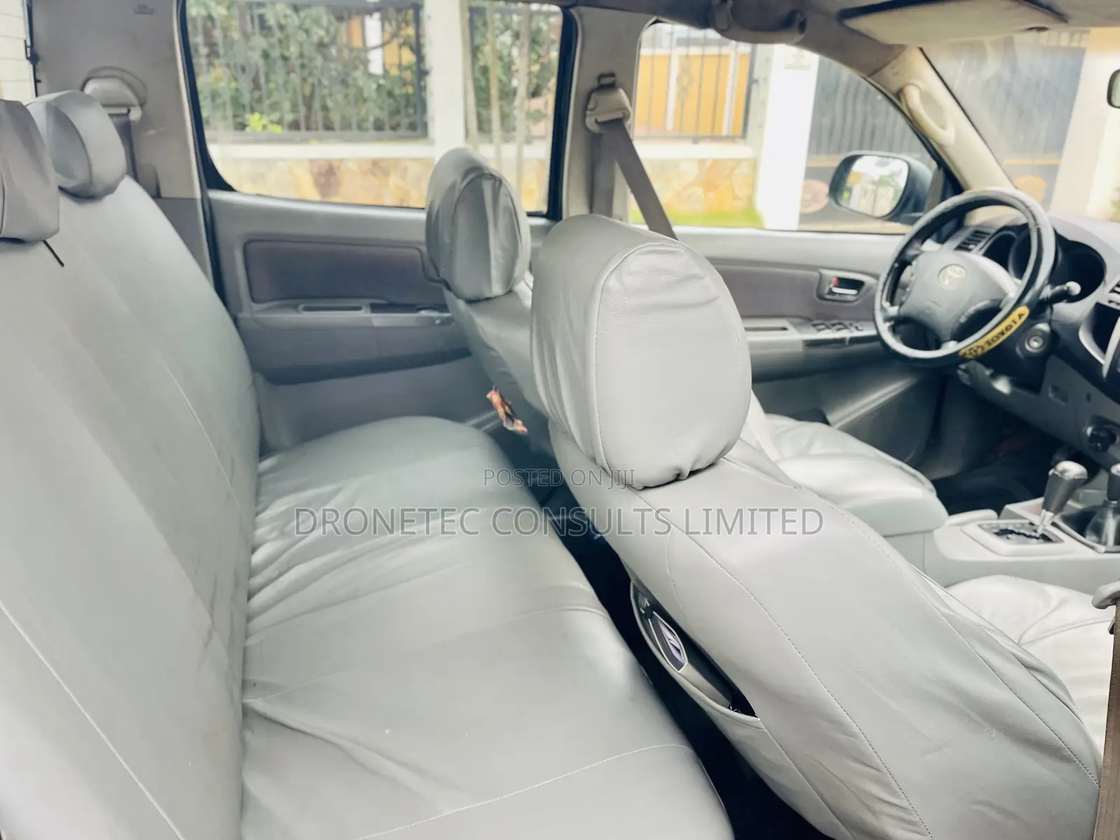 Toyota Hilux 2.5 D-4D 4X4 SRX 2011 Gray