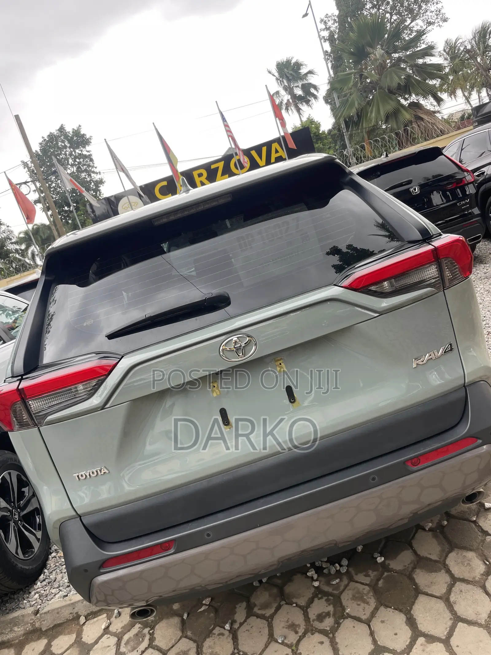 Toyota RAV4 XLE 2022 Gray