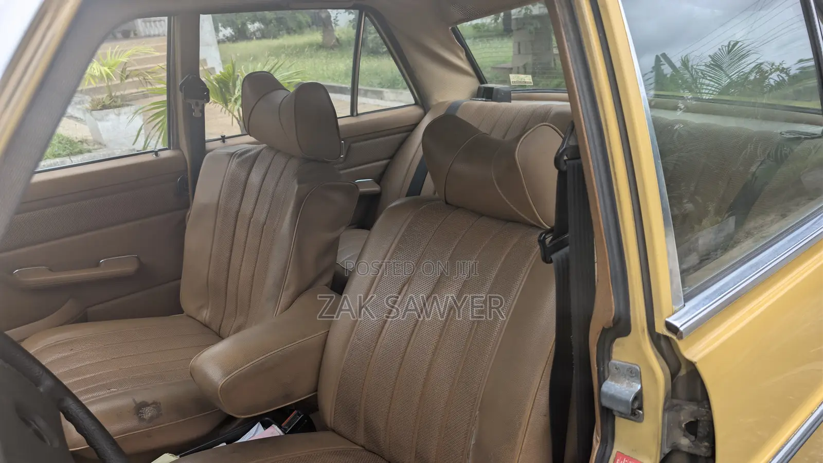 Mercedes-Benz 300D 1976 Yellow