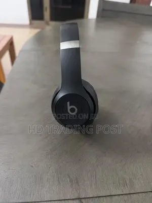 Beats Solo 4.