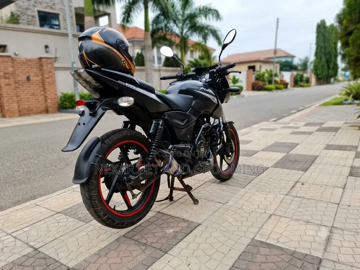 Bajaj Pulsar 150 2016 Black