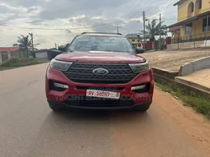 Ford Explorer 2022 Red
