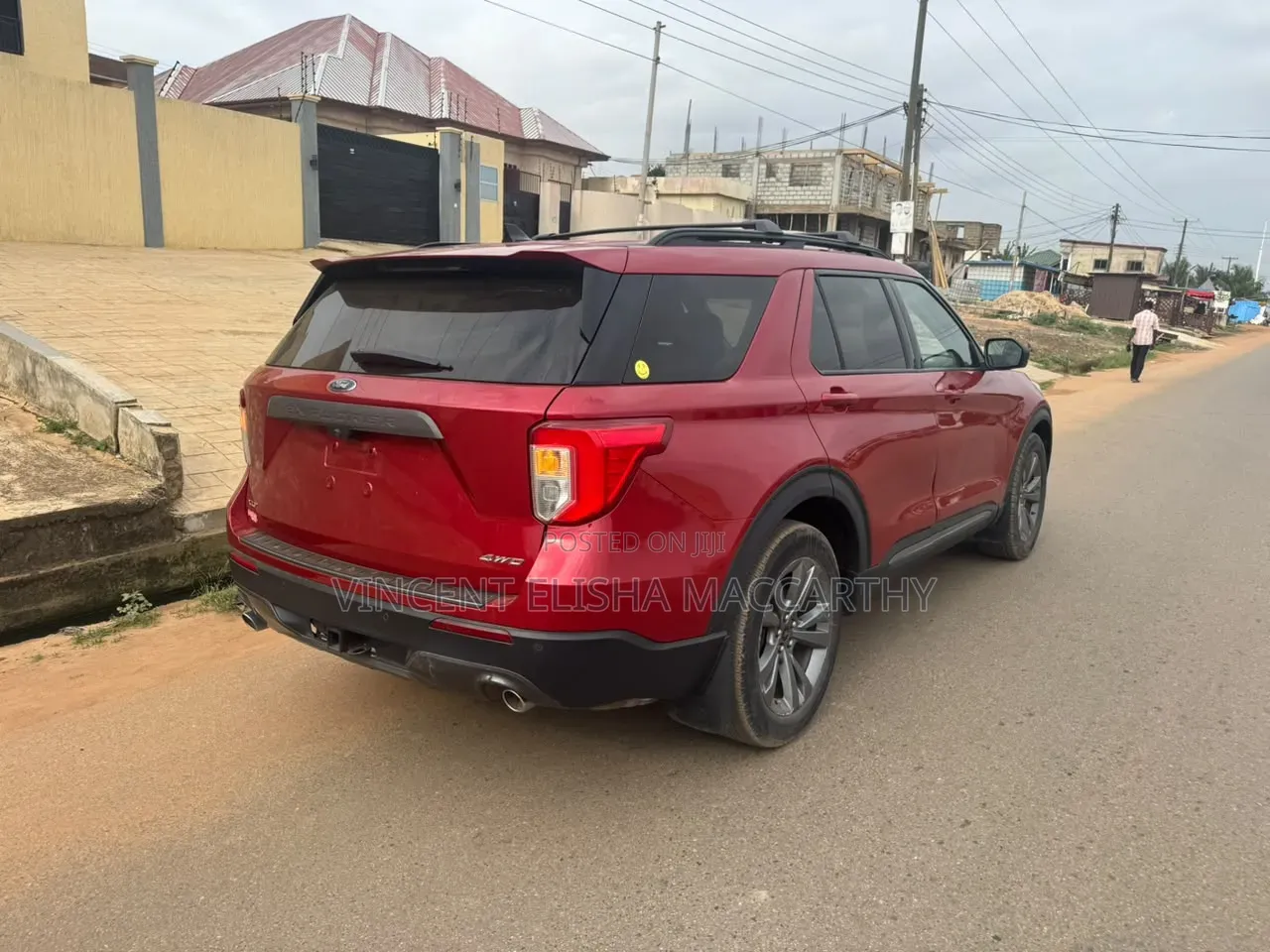 Ford Explorer 2022 Red