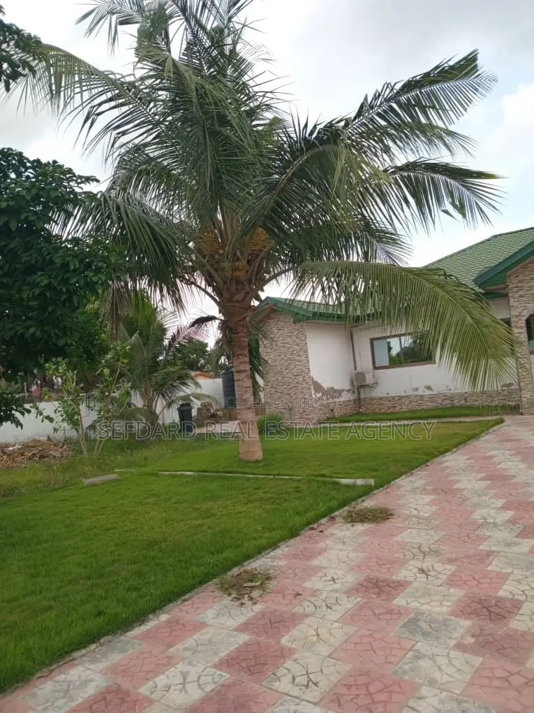 Furnished 4bdrm House in Sefdard Properties, Amasaman for sale