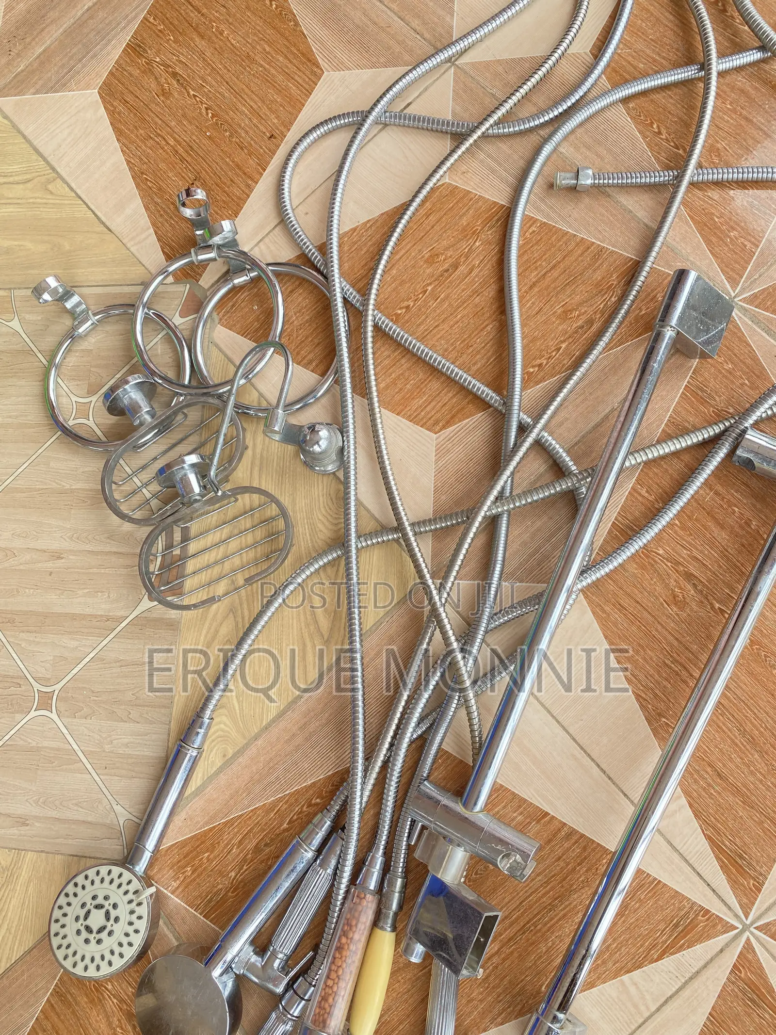 London Used Bathroom Accessories