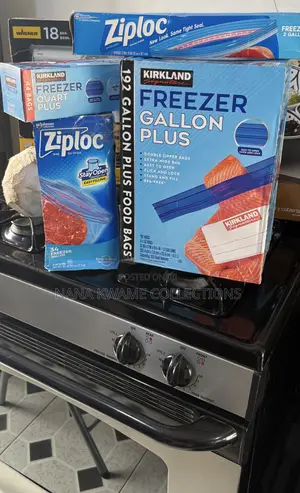 Kirkland Signature Freezer Gallon Plus Food Storage Bags,
