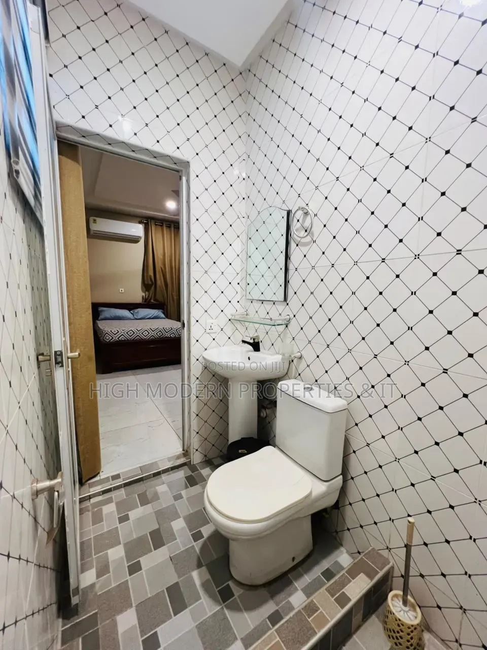 Furnished 2bdrm Townhouse / Terrace in Coastal, Baatsona Total for rent