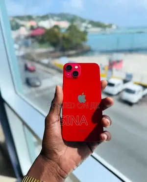 Apple iPhone 13 128 GB Red