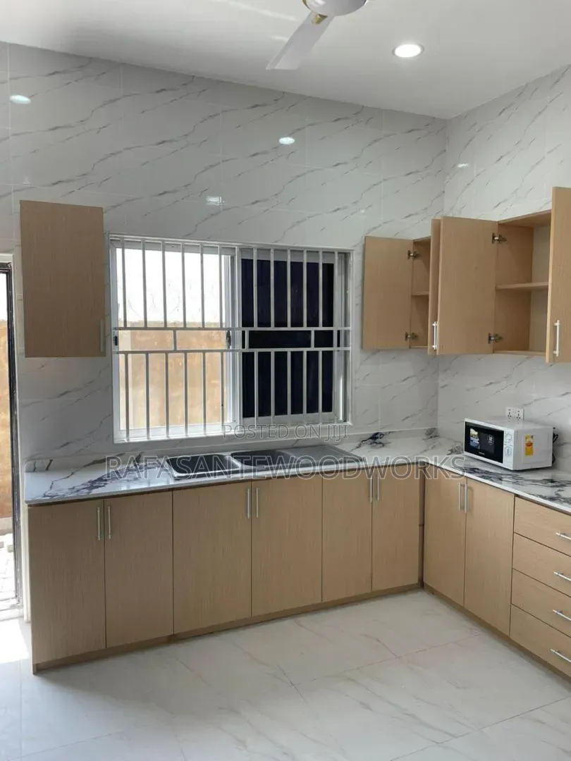 Raf Kitchen Cabinet and Quartz Countertop With MDF