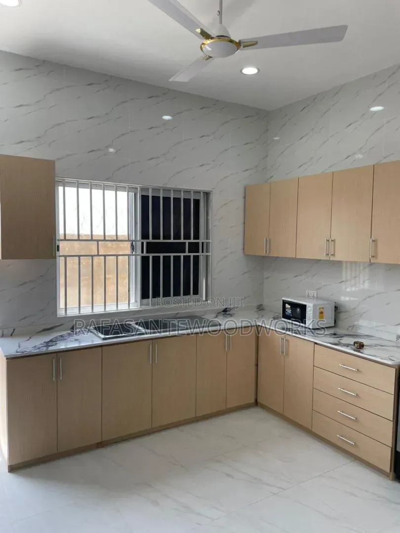 Raf Kitchen Cabinet and Quartz Countertop With MDF