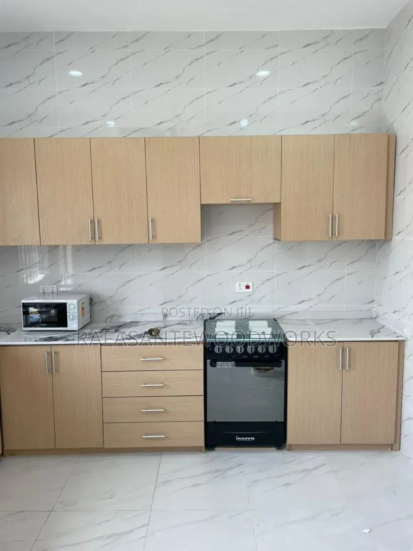 Raf Kitchen Cabinet and Quartz Countertop With MDF