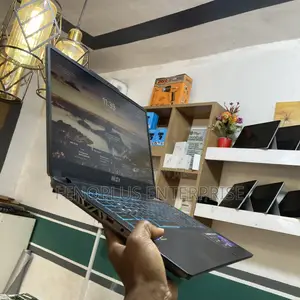 New Laptop MSI Cyborg 15 16GB Intel Core i7 SSD 1T