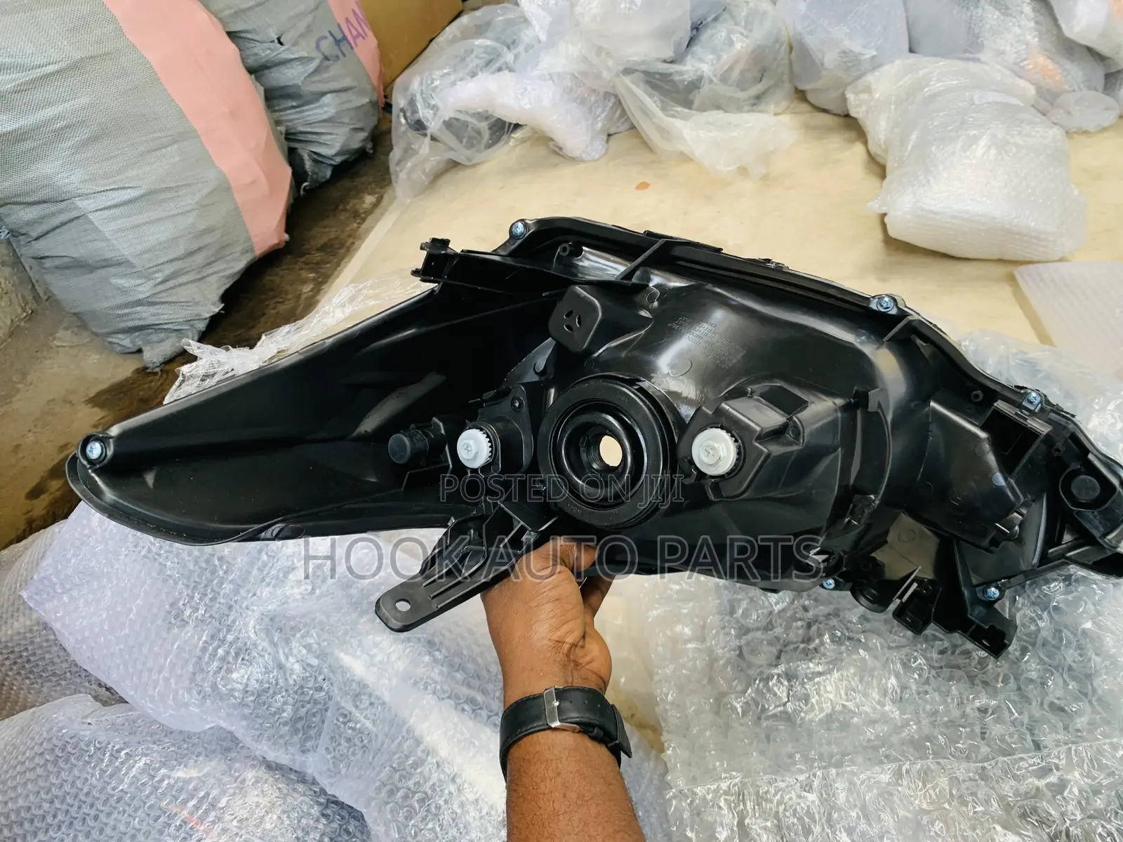 Toyota Vitz /Yaris 2011, 2012, 2013, 2014 Headlight