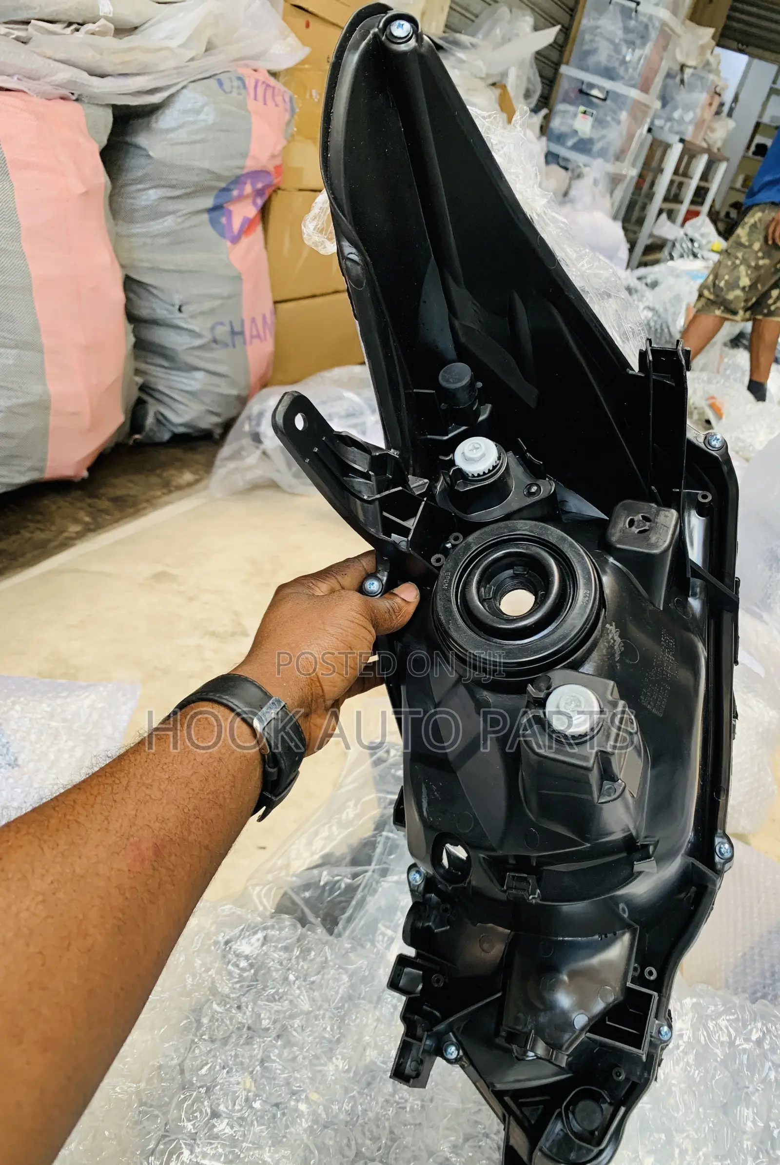 Toyota Vitz /Yaris 2011, 2012, 2013, 2014 Headlight