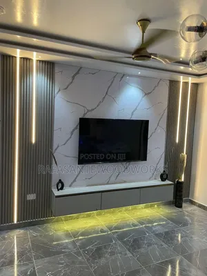 Raf in TV Unit With Well Panel