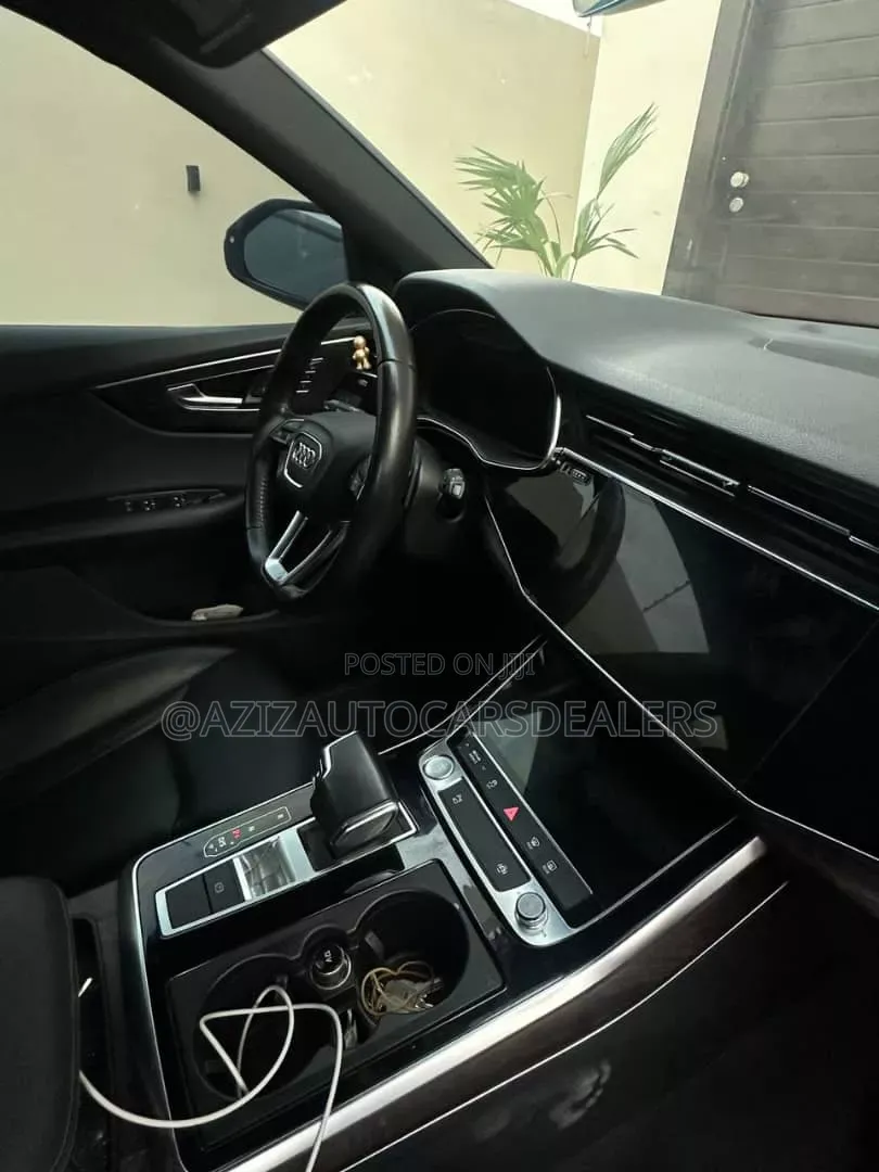 Audi Q8 55 Premium AWD quattro 2020 Gray