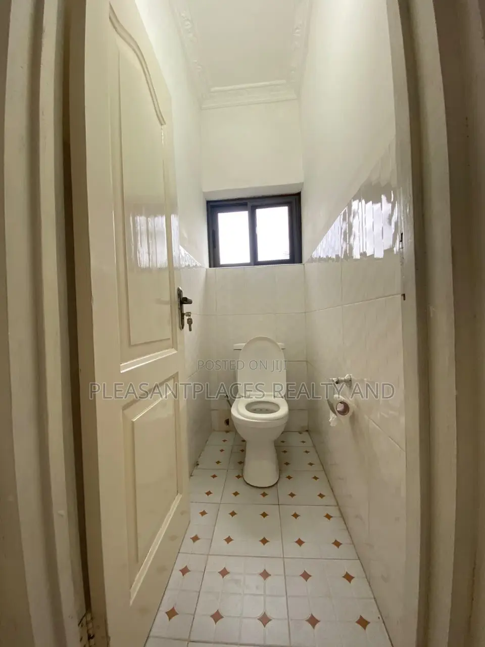 2bdrm Apartment in Pleasantplaces And, Lake Side Estate for rent