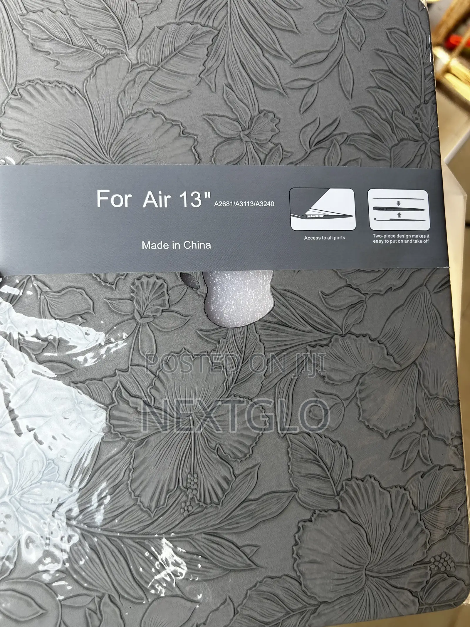 A12681 MacBook Case