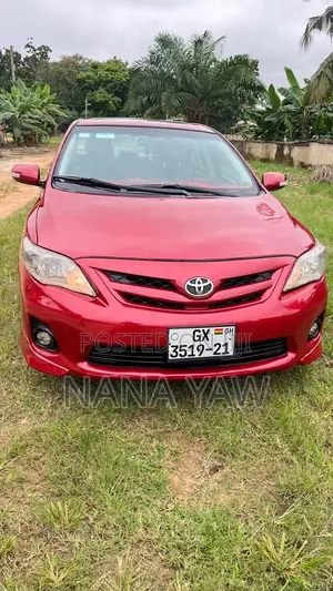 Toyota Corolla S 4dr Sedan (1.8L 4cyl 4A) 2013 Red